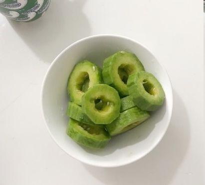 吃羊角蜜瓜嗓子哑,小心嗓子哑声  第1张